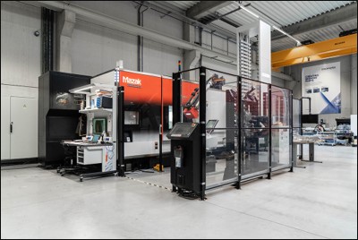 Mazak  Integrex with robot